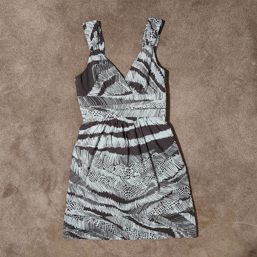 BCBG MaxAzria Tropical Safari Style Dress - Picture 4 of 9